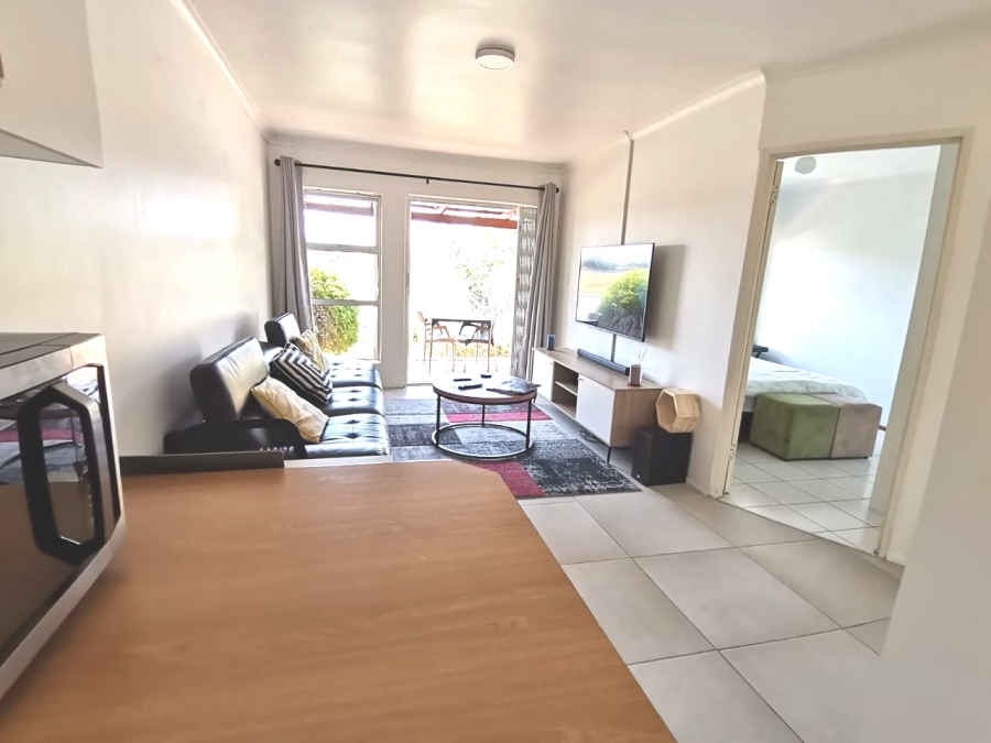 2 Bedroom Property for Sale in Oakglen Western Cape